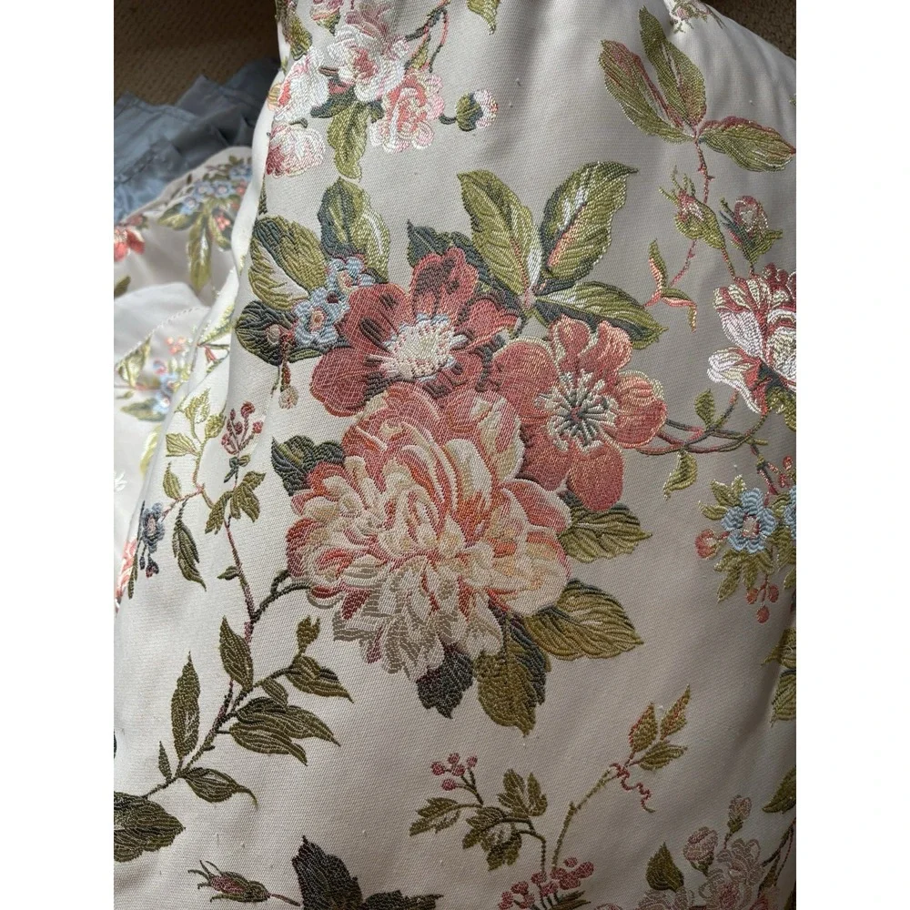 Rare CROSCILL King Comforter CARLOTTA Floral Comforter Dry Cleaned